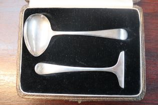 Cased set Silver Childs Christening pusher and spoon set 32g total weight