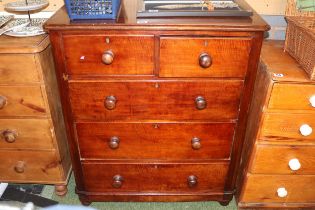 Victorian Mahogany Chest of 2 over 3 drawers with turned handles