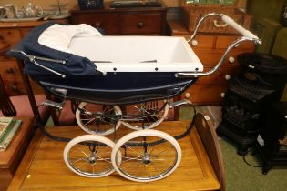 Dolls Silver cross pram