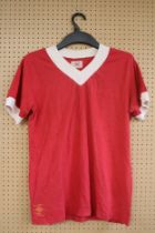 GEORGE BEST 1967 MATCH WORN MANCHESTER UNITED JERSEY AND A 1968 EUROPEAN CUP FINAL SIGNED
