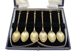 Cased Set of Swaine Adeney Brigg of London Silver presentation spoons with Foxes head decoration,