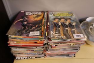 Collection of assorted DC and Marvel Comics