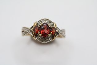 9ct Gold Diamond & Garnet Victorian style Size J. 2.54g total weight