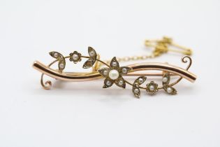 Edwardian 9ct Gold Pearl set floral bar brooch. 2.8g total weight