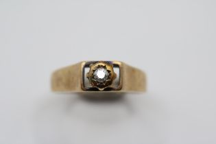 9ct Gold Diamond Single stone ring London 1978. 2.75g total weight