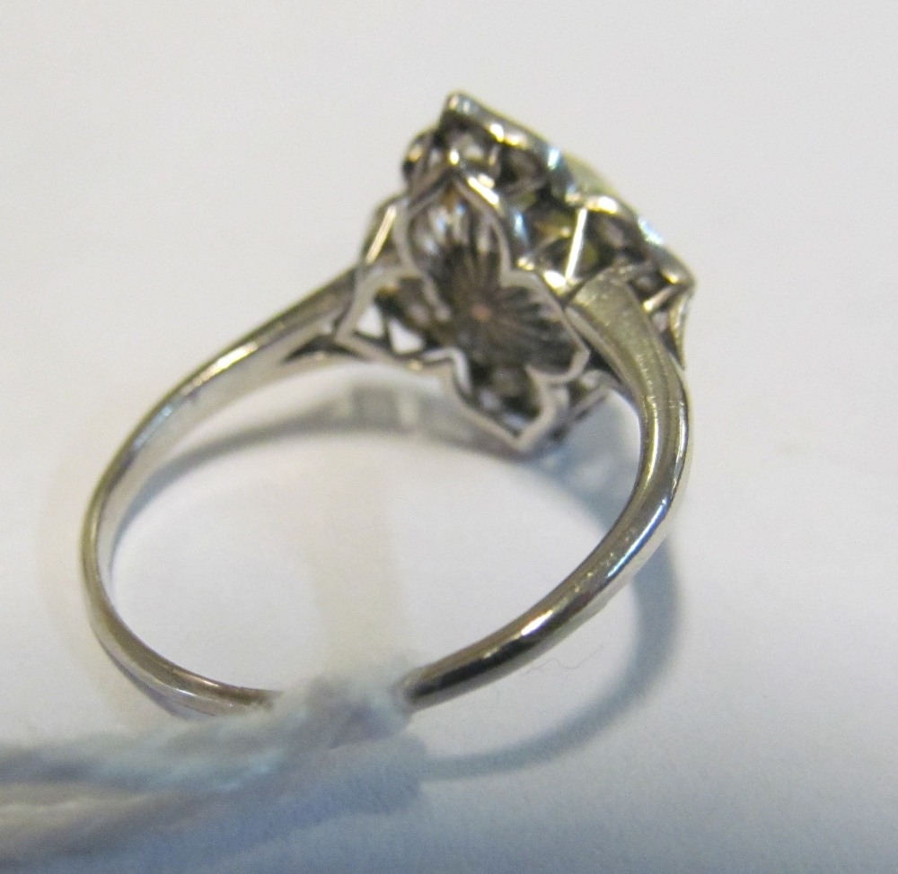 A pearl and illusion set diamond ring - Image 3 of 3