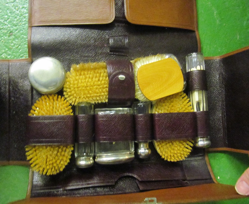 A cased dressing table set - Image 2 of 2