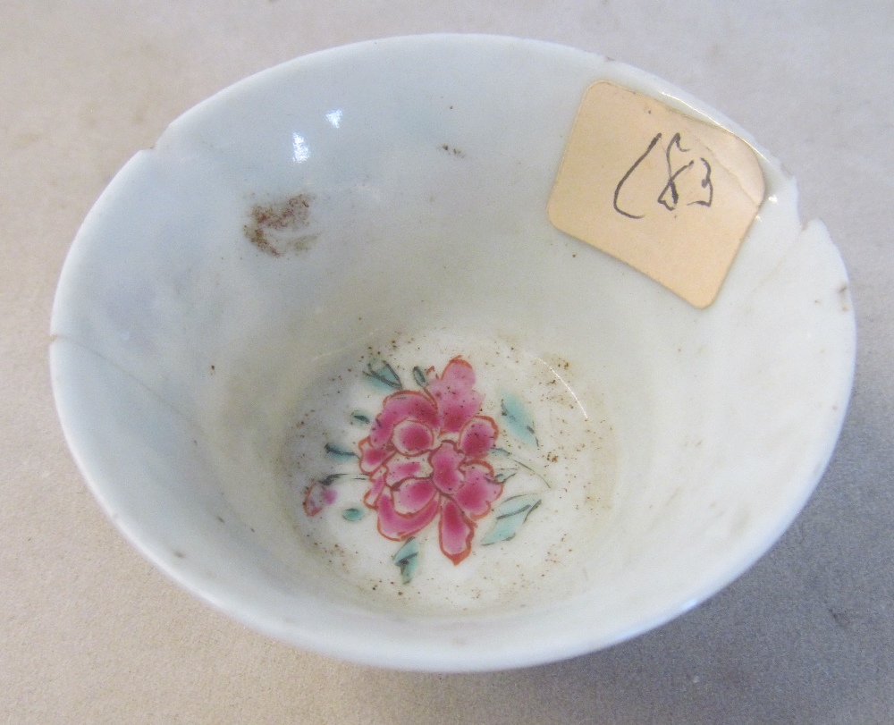 Four Chinese bowls, a dish decorated cockerel and a cup (slightly a/f) - Image 6 of 17