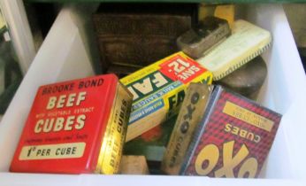 Various vintage tins