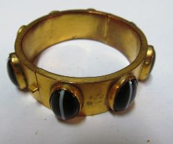 A narrow bangle set agate