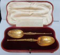 A pair of silver gilt Coronation spoons (i.c), Edward VII 26th June 1902 on box