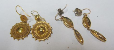A pair of 15ct gold earring 6.5g and a pair of 18ct gold earrings 8.4g