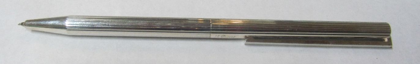 A Dupont pencil