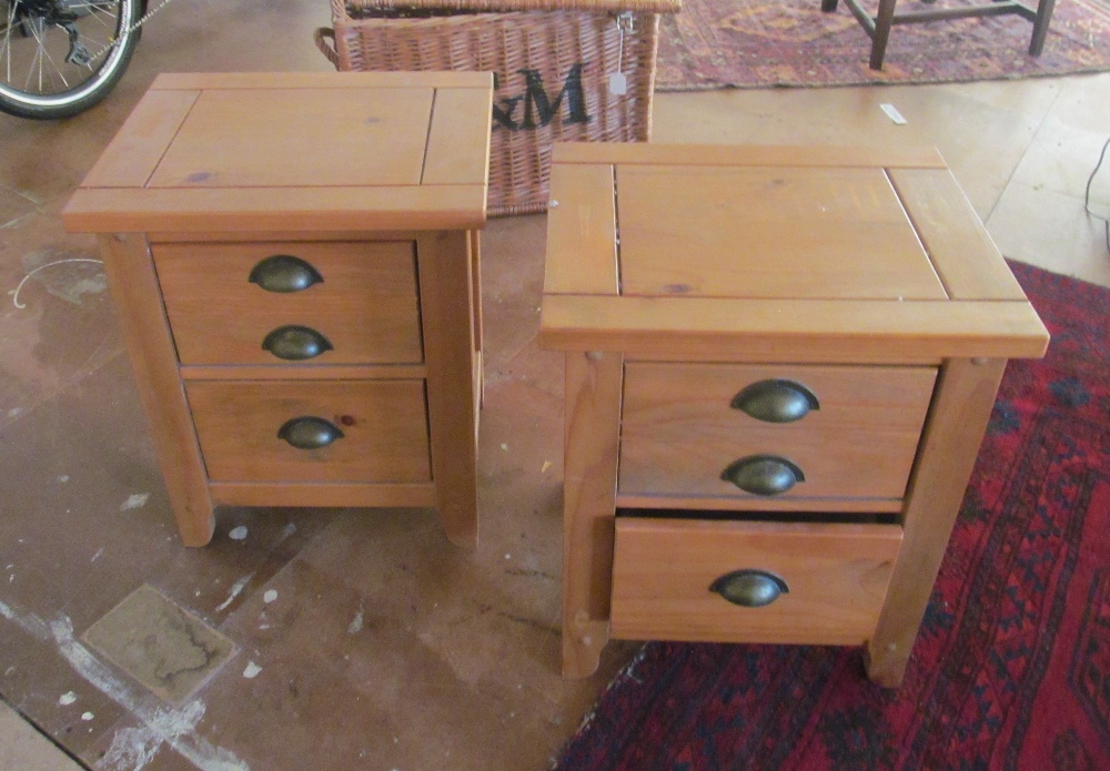 A pair modern bedside chests