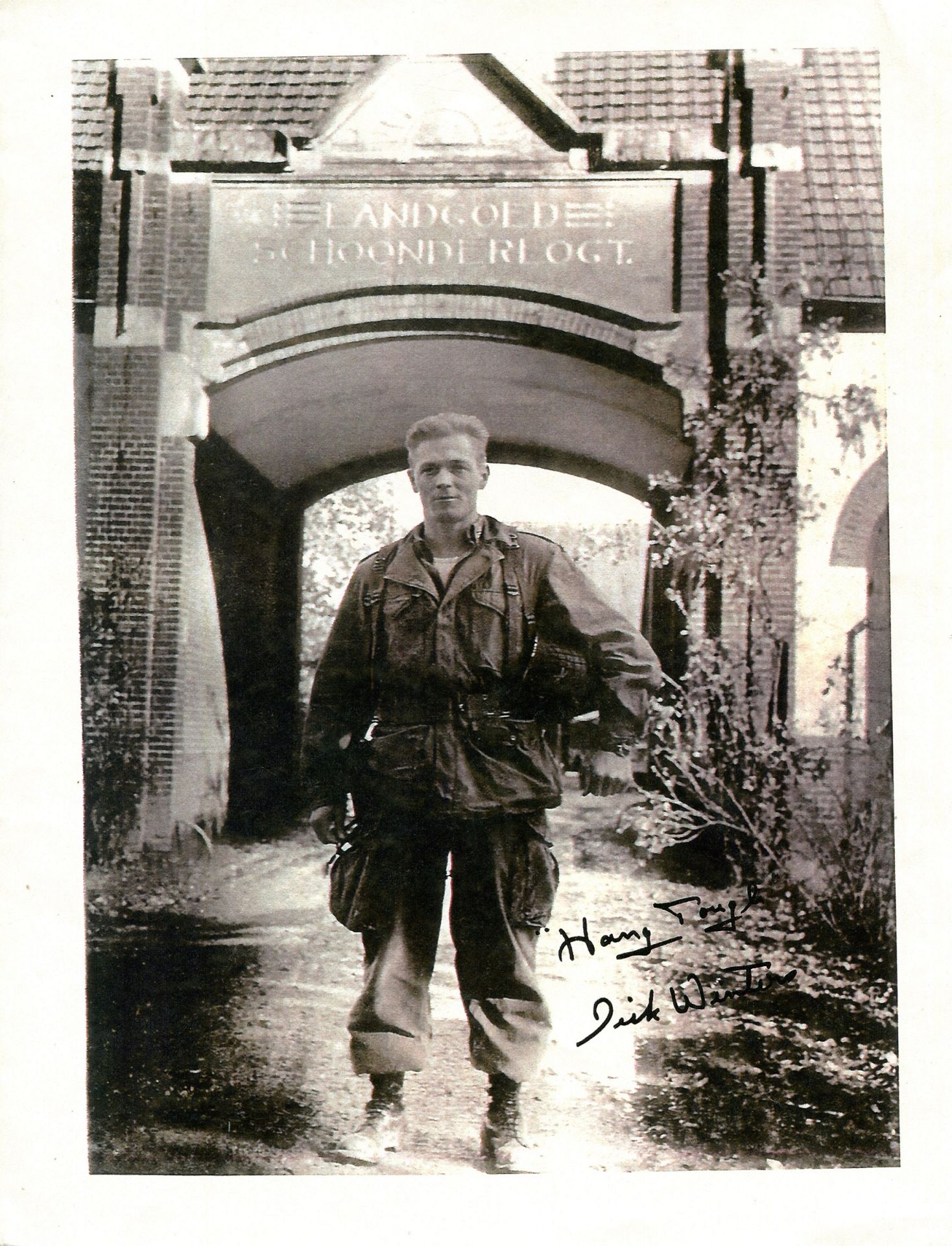 BAND OF BROTHERS: Selection of signed postcard photographs (4), - Image 4 of 8