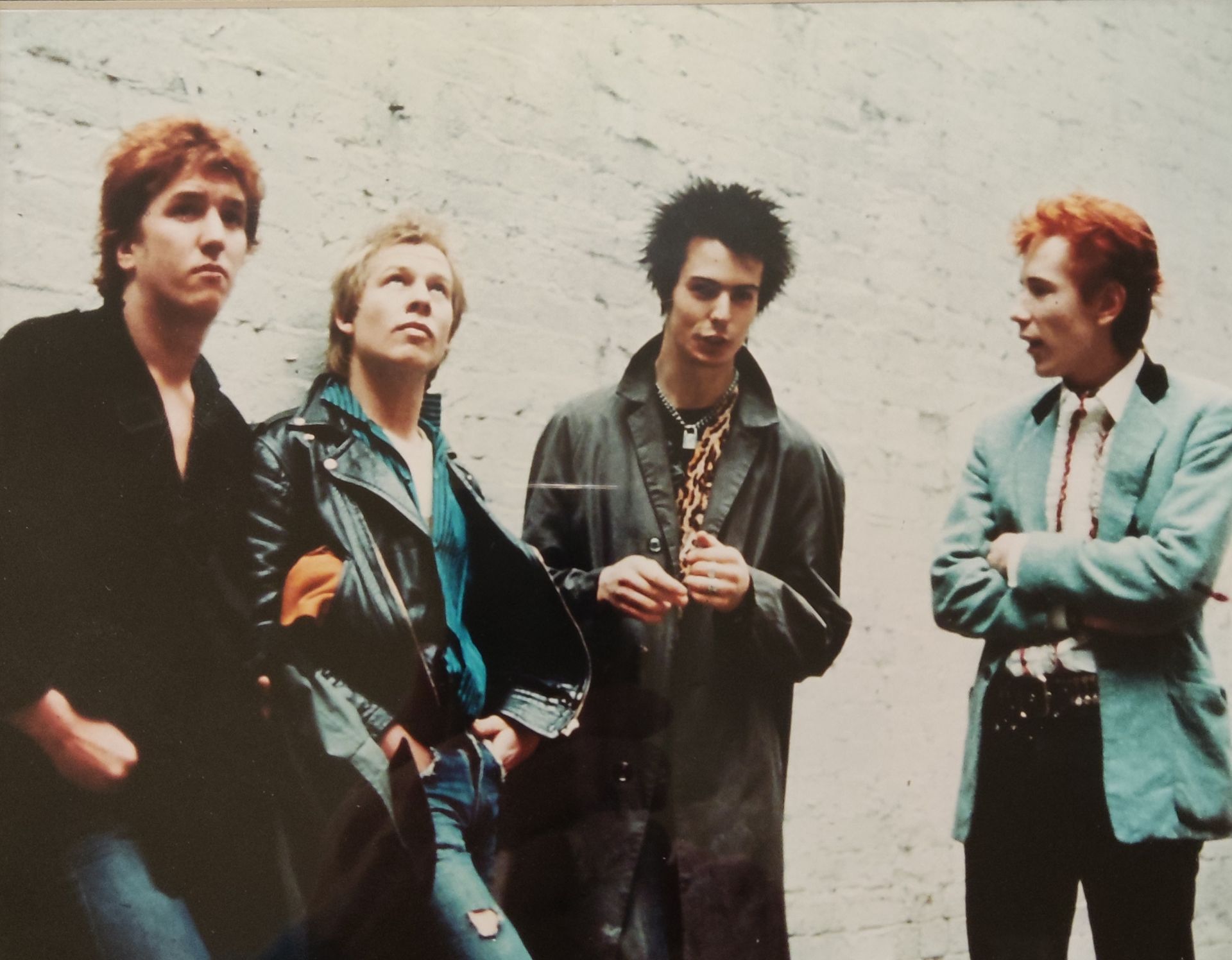 SEX PISTOLS: A rare set of signatures by four members of the 1970s English punk rock band the Sex - Bild 3 aus 4