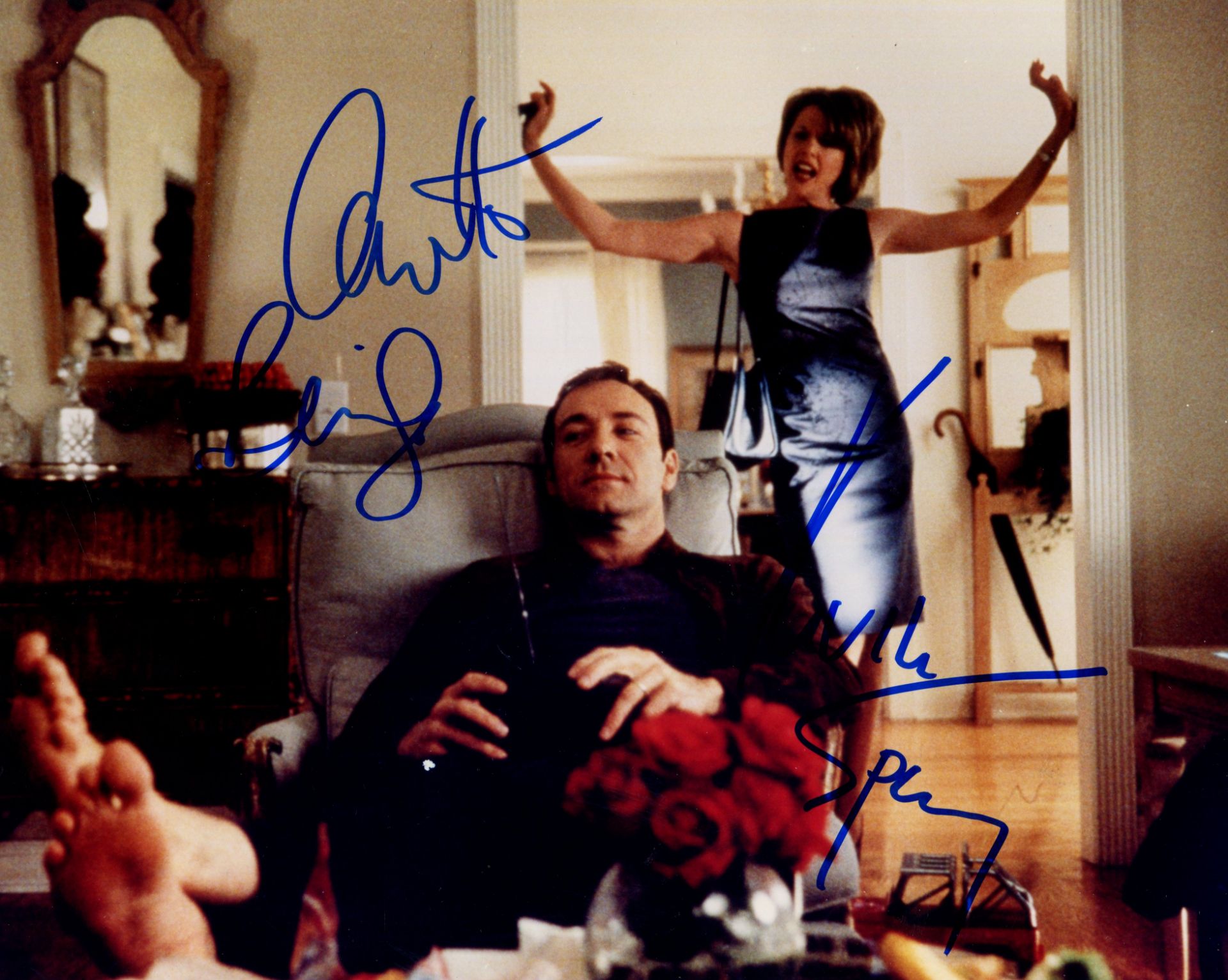 AMERICAN BEAUTY: Signed colour 10 x 8 photograph by both Kevin Spacey (Lester Burnham) and Annette