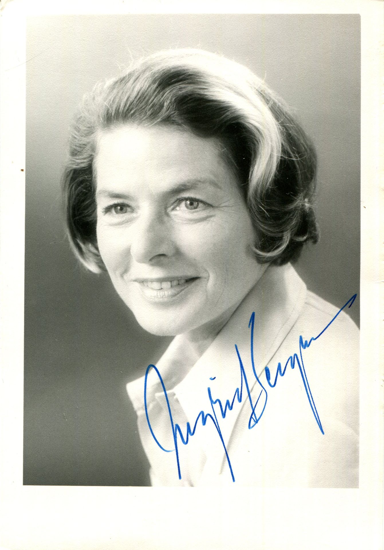 BERGMAN INGRID: (1915-1982) Swedish actress, Academy Award winner. Signed 4 x 6 photograph of the