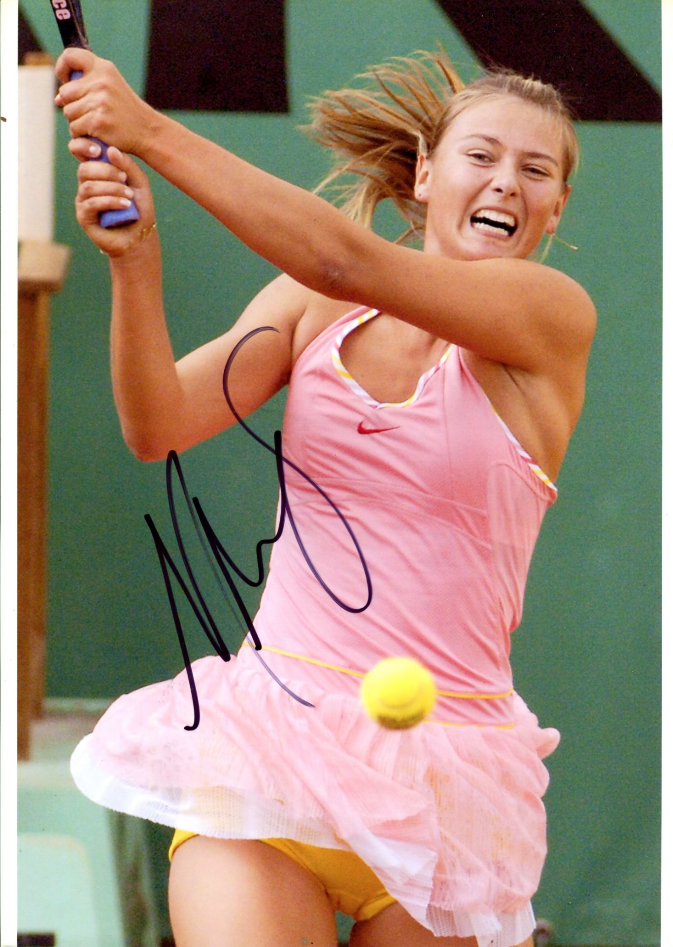 SHARAPOVA MARIA: (1987- ) Russian tennis player, Wimbledon Champion 2004. Signed colour 8 x 11.5