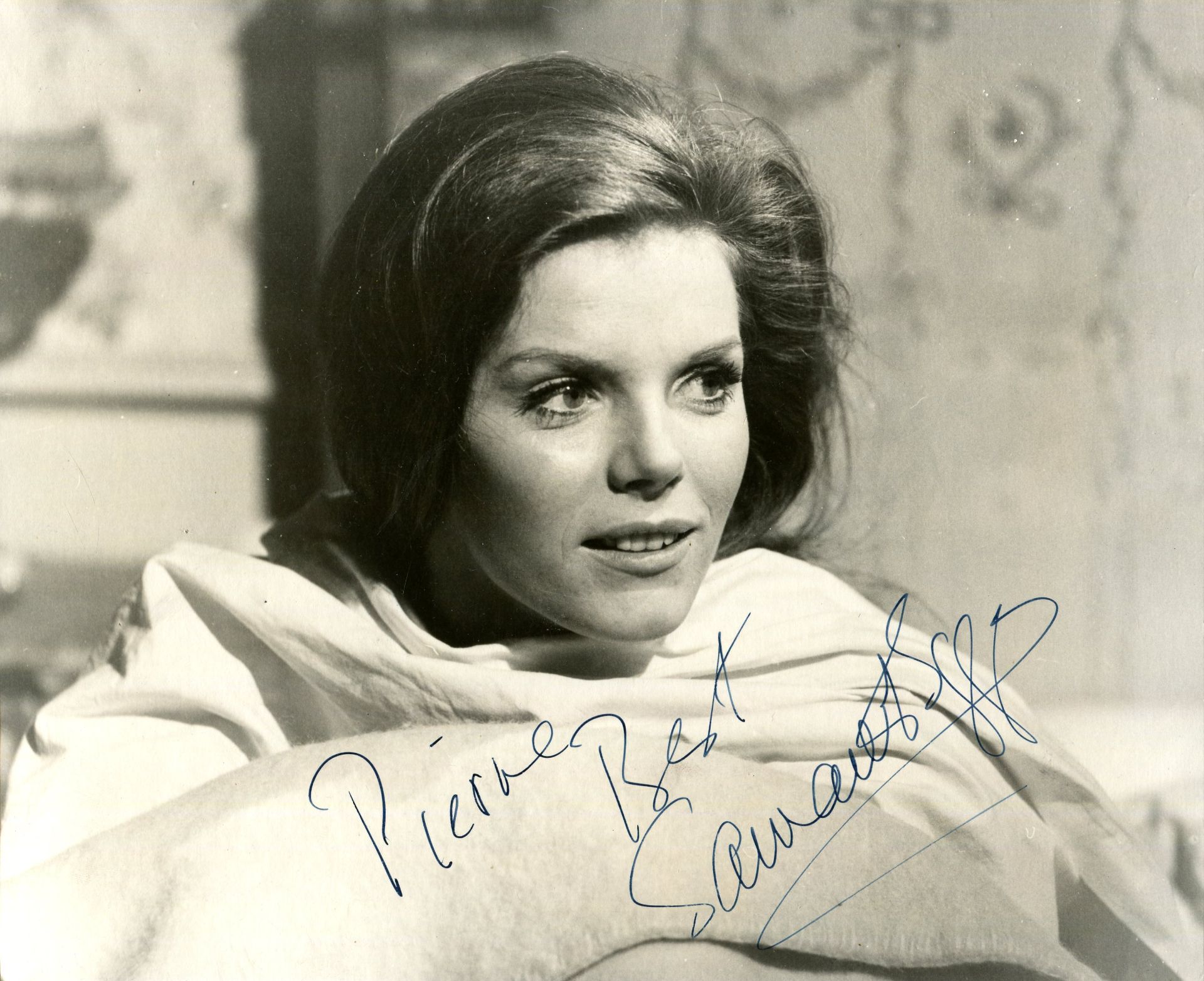 EGGAR SAMANTHA: (1939- ) British-American actress, an Academy Award nominee. Vintage signed and