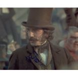 DAY-LEWIS DANIEL: (1957- ) English actor, Academy Award winner. Signed colour 10 x 8 photograph of