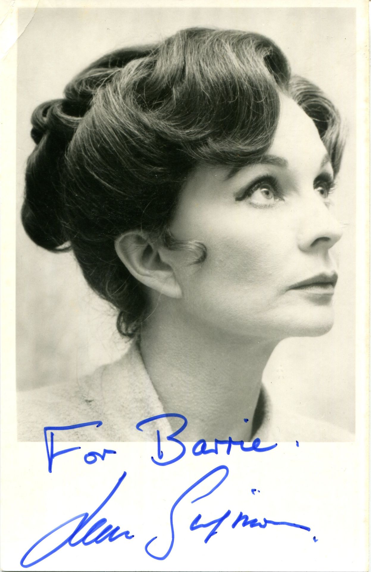 ACTRESSES: Small selection of signed and inscribed postcard photographs and slightly larger (1) by - Bild 3 aus 5