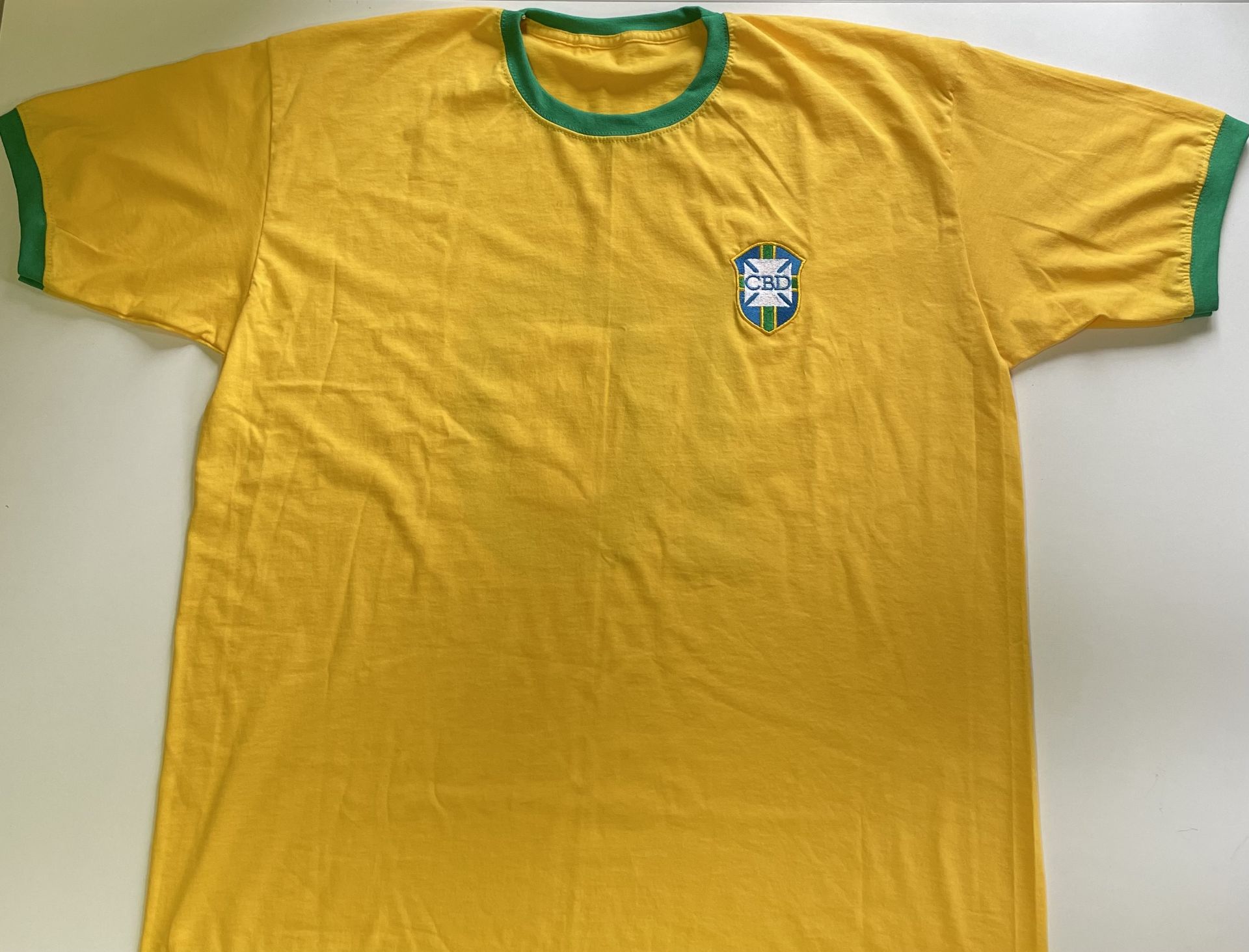 PELE: (1940-2022) Brazilian footballer. A replica short sleeved Brazil football jersey, yellow - Bild 2 aus 2