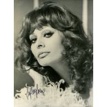 LOREN SOPHIA: (1934- ) Italian actress, Academy Award winner. Signed 7 x 9.5 photograph of Loren