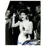 MATLIN MARLEE: (1965- ) American actress, Academy Award winner. Signed 8 x 10 photograph of Matlin