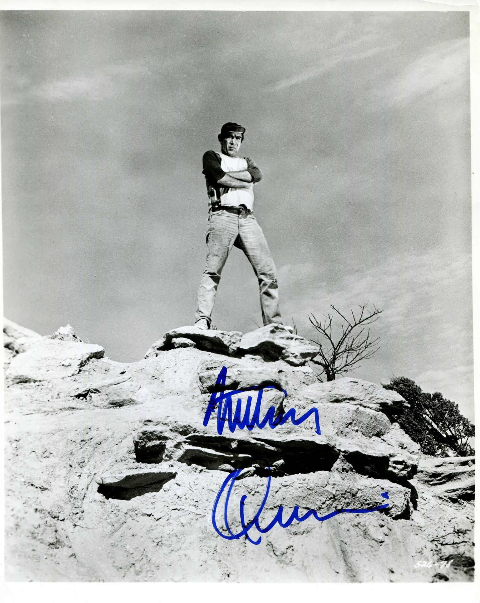 ACADEMY AWARD WINNERS: Selection of signed 8 x 10 photographs by various Oscar winning film actors - Image 2 of 6