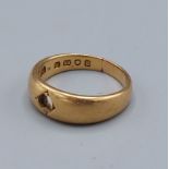 An 18ct gold Gypsy ring, (stone missing), 7.5 grams