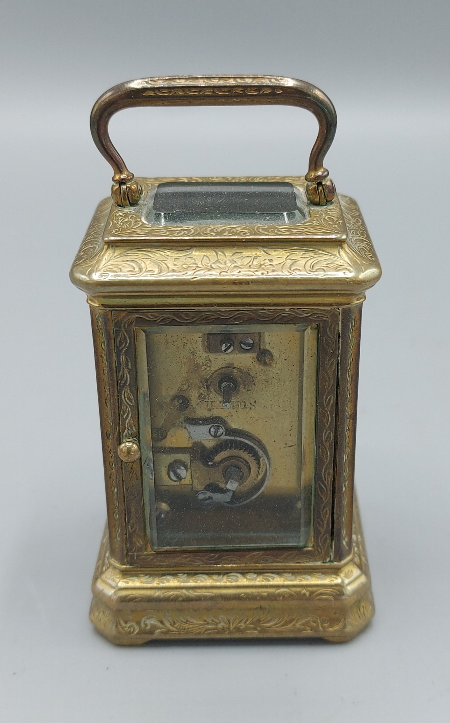 A French brass cased miniature Carriage clock with porcelain panels, lever escapement and carrying - Image 3 of 3