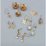 A pair of 9ct gold earstuds of woven form together with a collection of 9ct gold earrings, 15.2gms