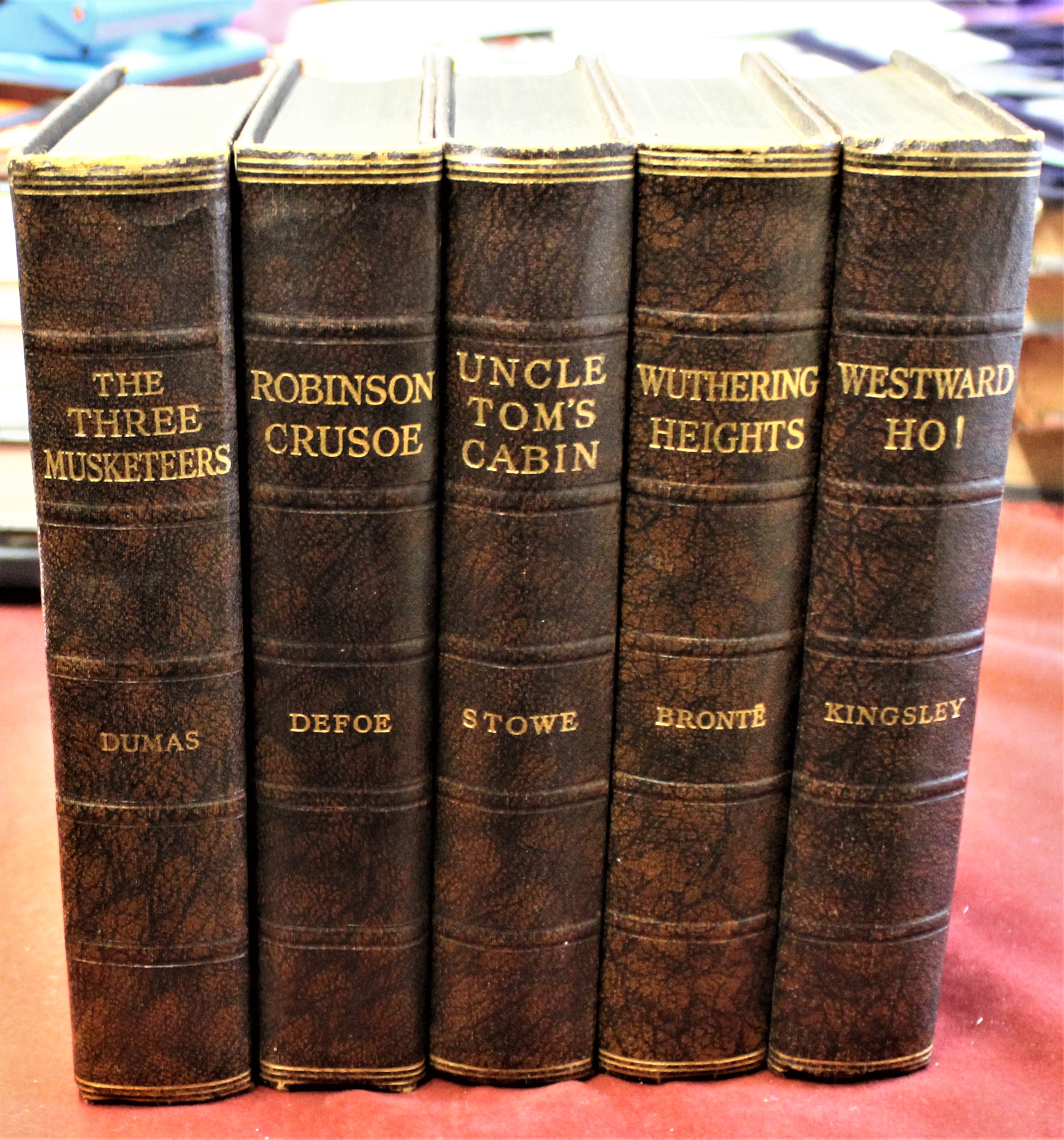 Book-Classic's (5)-The Three Musketeers-Dumas Robinson Crusoe-Defoe -Uncle Tom's Cabin-Stowe -