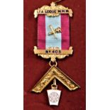 Masonic Jewel Lea Lodge M.M.M. No. 405 Masons Keystone in gilt and enamel