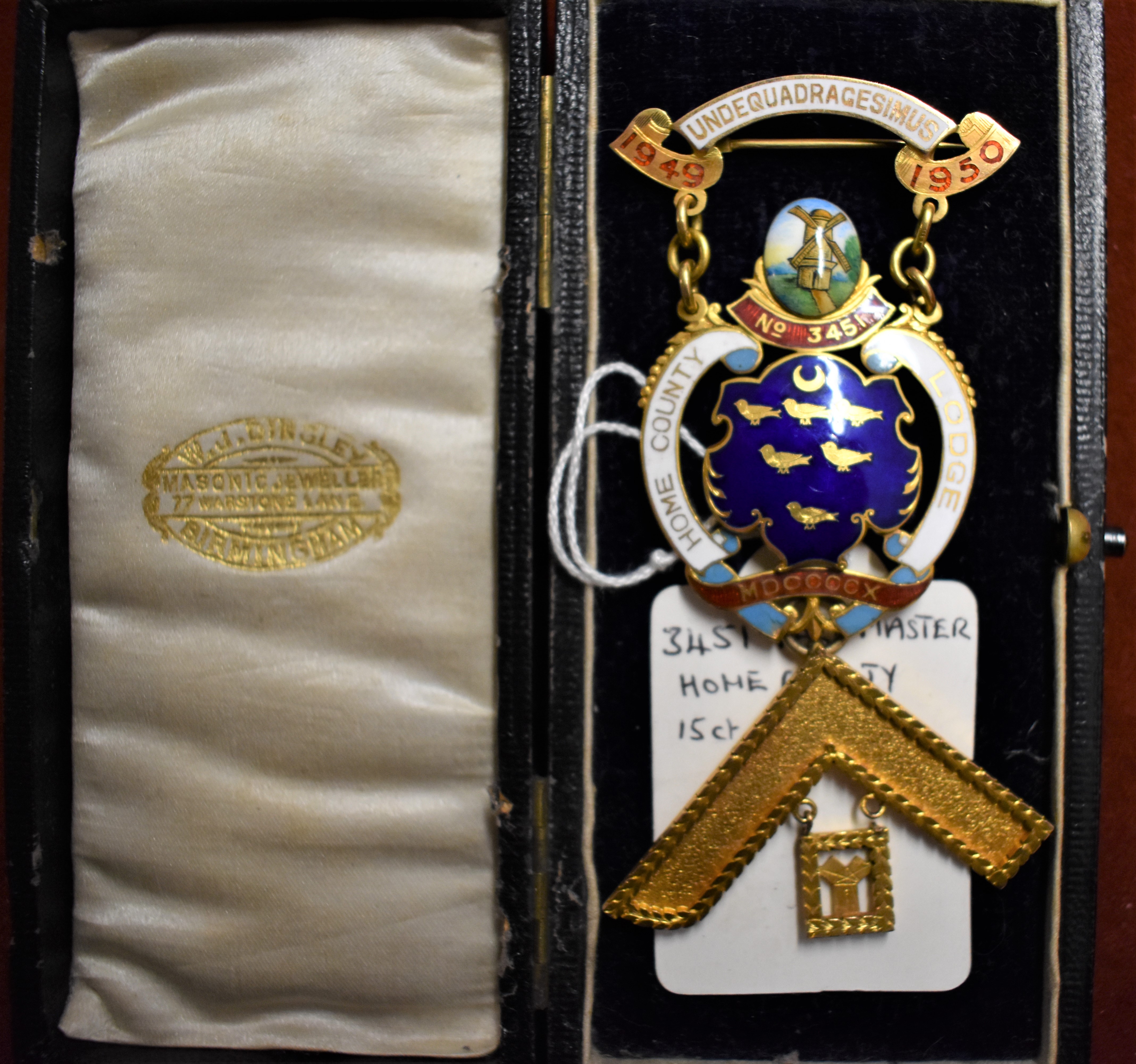 Masonic Past Masters Jewel for a member of the Home County Lodge No. 3451 in 15ct Gold and enamel,