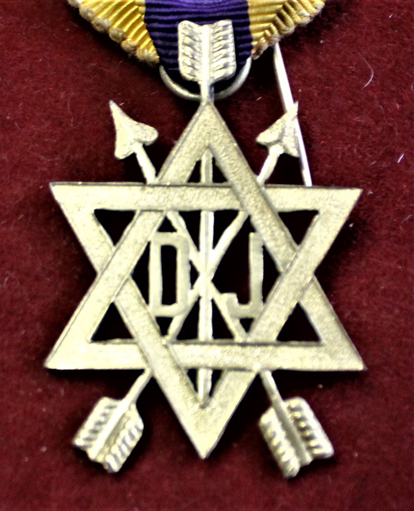 Masonic Order of Secret Monitor 2nd Degree Breast Jewel OSM, in gilt - Image 3 of 3