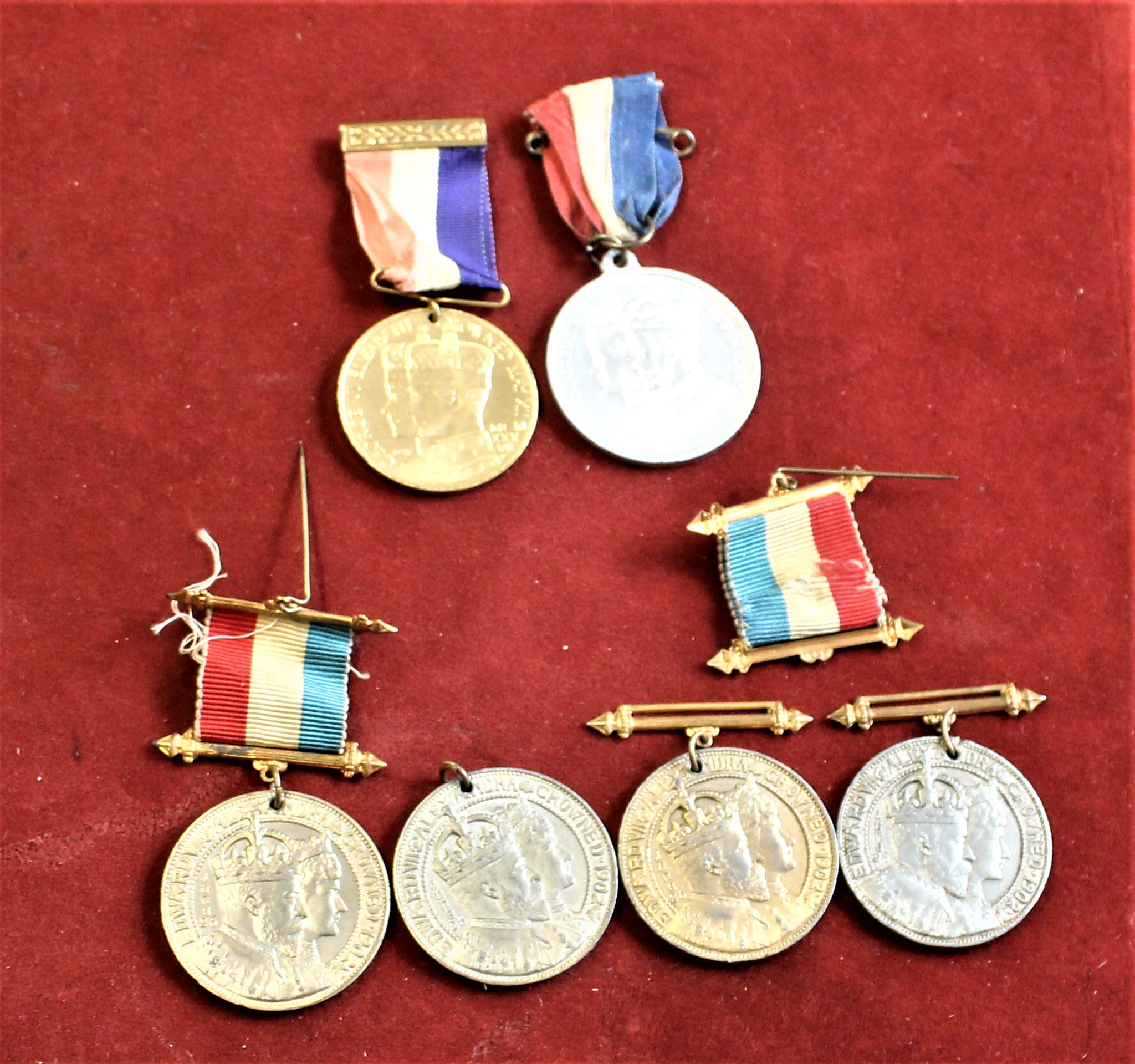 British Royalty medallions including Edward VII & Alexandra - crowned 1902, set of four