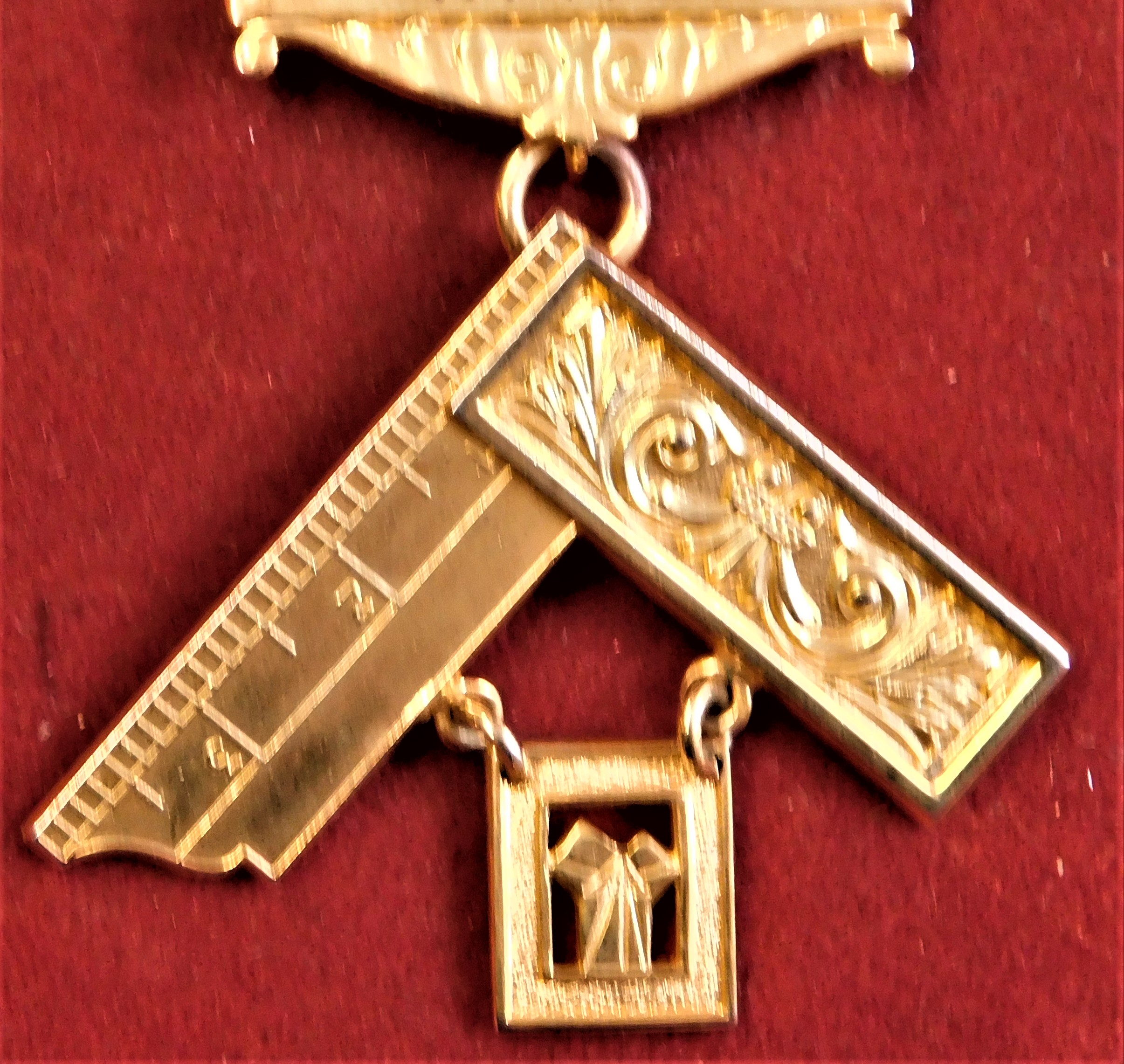 Masonic Past Masters Breast Jewel for Wear Valley Lodge No. 1121, inscription on the reverse: "W. - Image 4 of 4