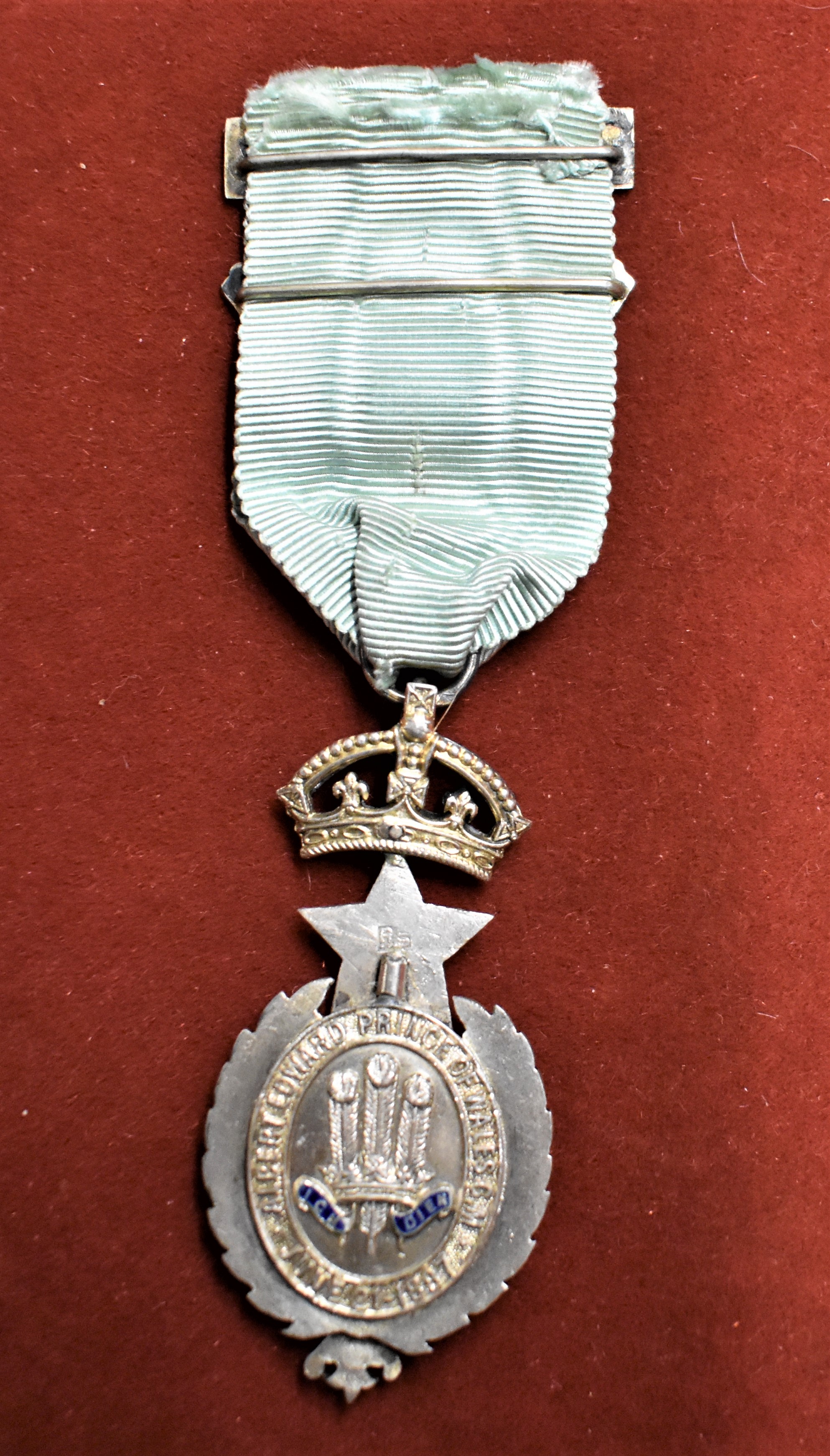 Masonic Queen Victoria's Jubilee Jewel 1837-1897 in silver and enamel, the ribbon having two - Image 2 of 2