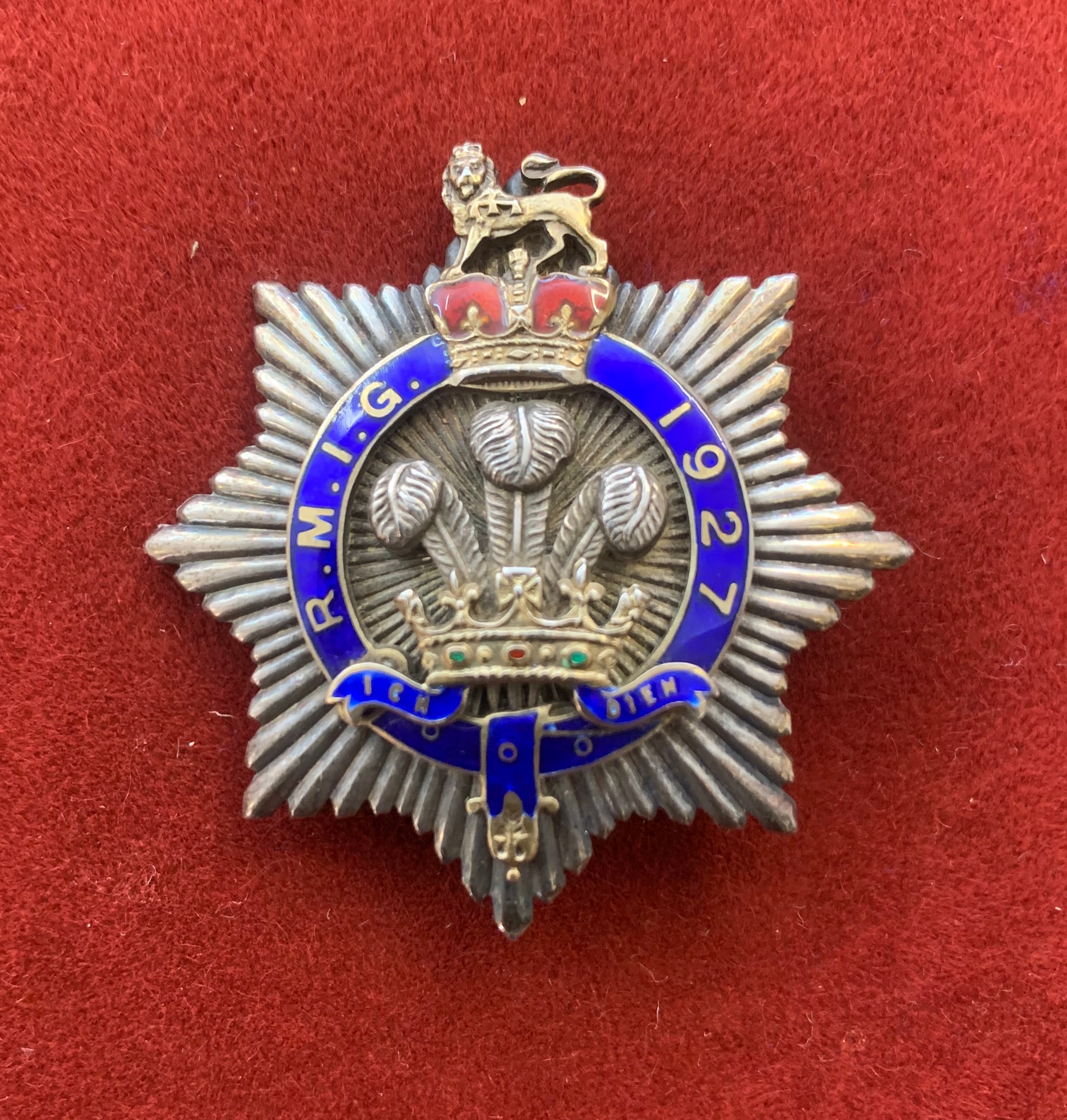 Royal Masonic Institution for Girls 1927 Silver Surrey Stewarts pin badge, silver, gilt and