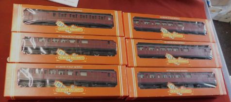 Hornby R484 B.R. Brake Composite Maroon (6). Mint in box.