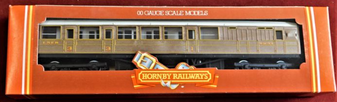 Hornby LNER Brake Composite (Teak Finish) R478. Mint in box.