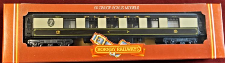 Hornby Pullman Coach 1st Class R233. Mint in box.