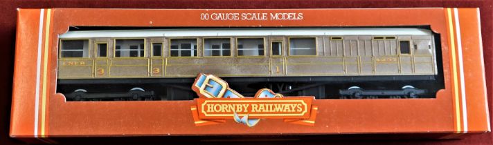 Hornby LNER Brake Composite (Teak Finish) R478. Mint in box.