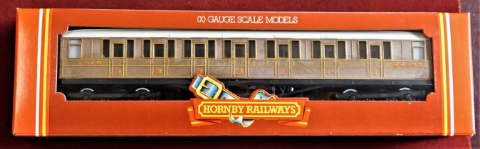 Hornby LNER Composite Coach (Teak finish) R477. Mint in box.