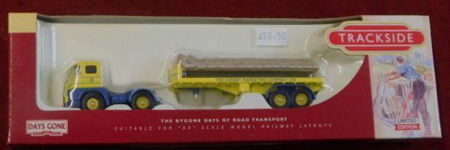 Trackside DG 150000 Foden S21 with Flatbed Trailer and Cement bags Load Blue Circle Cement. Mint