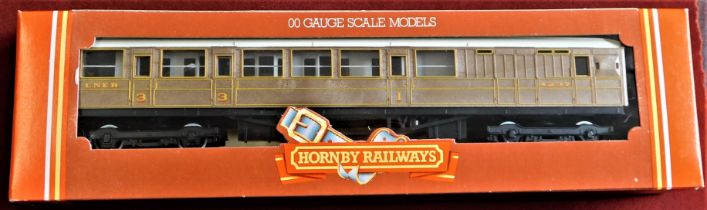 Hornby LNER Brake Composite (Teak Finish) R478. Mint in box.