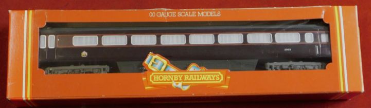 Hornby R451 The Queen's Coach BR Royal Train. Mint in box.