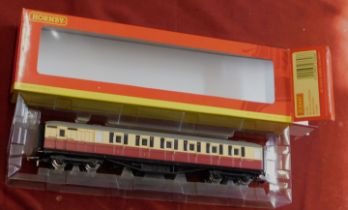 Hornby R4178A BR 61ft 6in Corridor Brake Coach 'E10103E'. Mint in box.